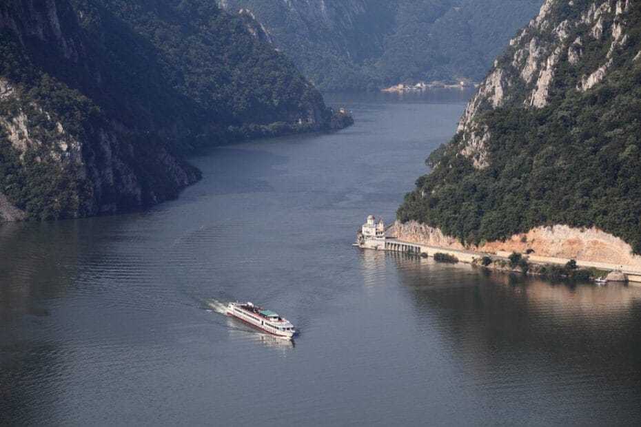 Речни саобраћај у Србији и Дунав